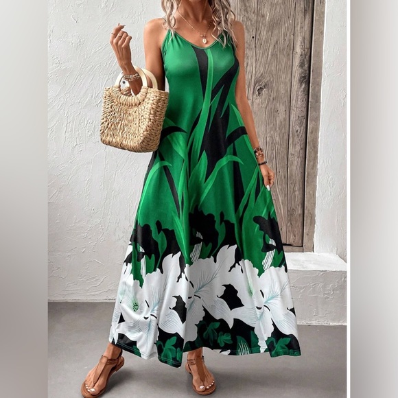 Dresses & Skirts - Floral Print Cami Maxi Dress Green